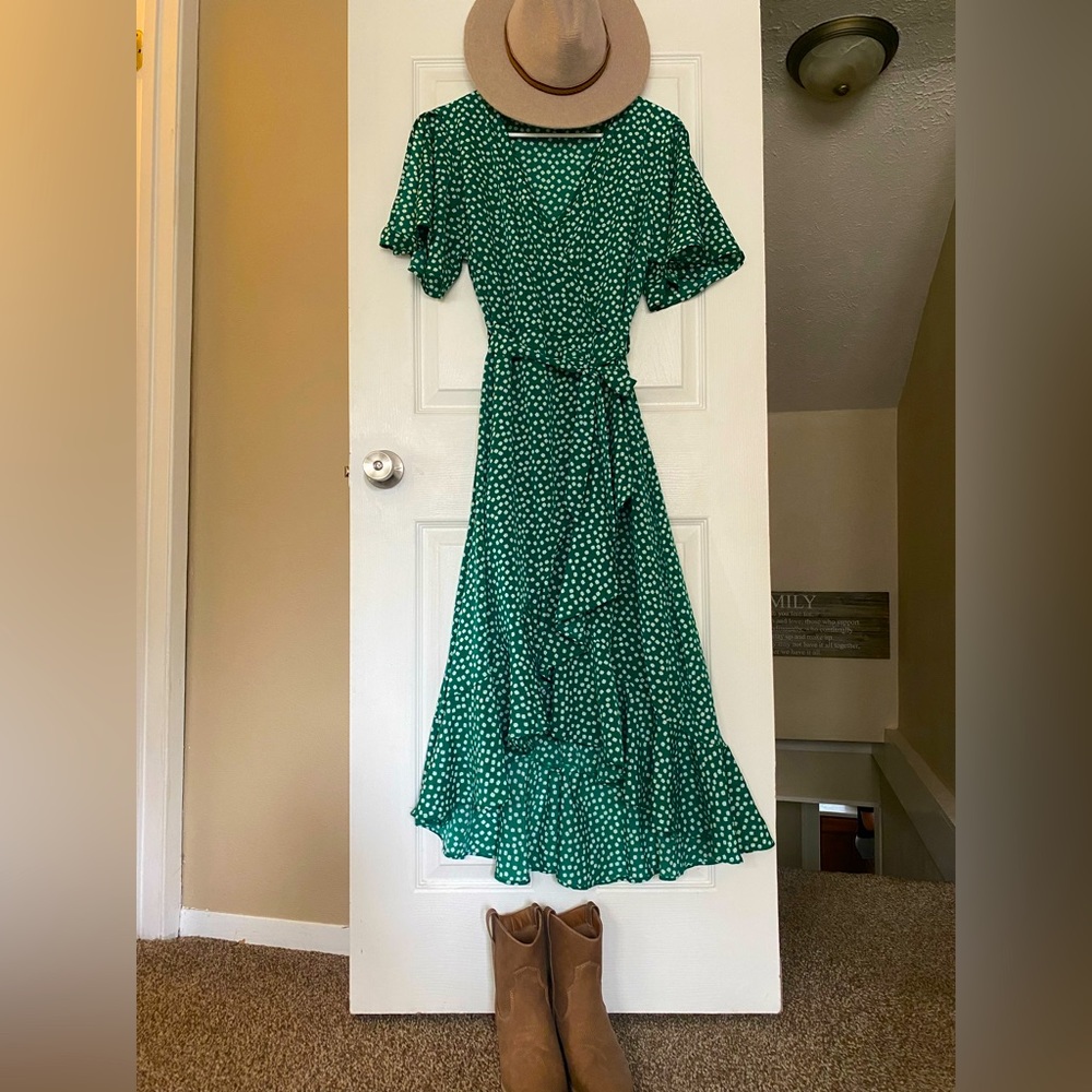 Evergreen Floral Print V-Neck Ruffle Trim Dress